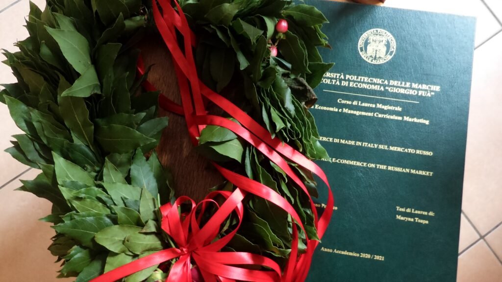 Graduation day in Italy for an international student Tesi